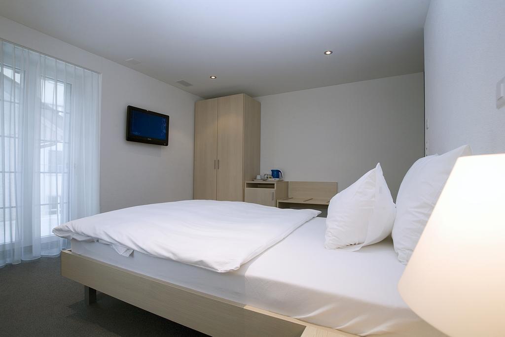 Hotel Ochsen Uster Oda fotoğraf