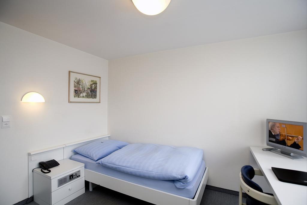Hotel Ochsen Uster Oda fotoğraf